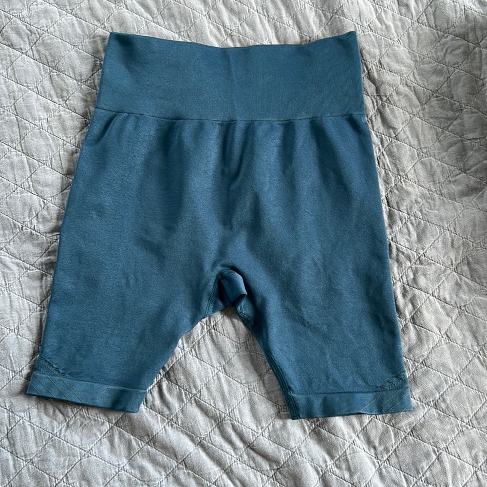 JoyLab seamless 6” inseam bike shorts